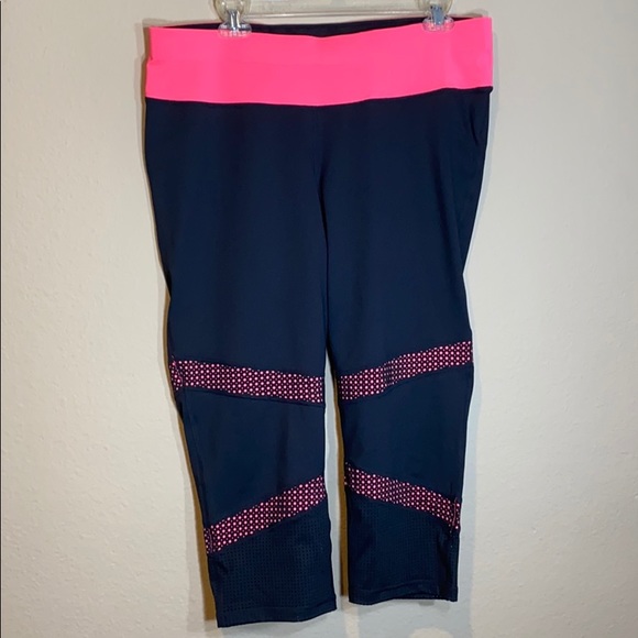 Ideology mesh trim cropped leggings - Picture 3 of 10